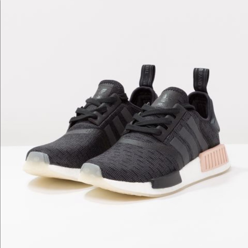 Adidas NMD R1 Black/Nude/White/Blush
